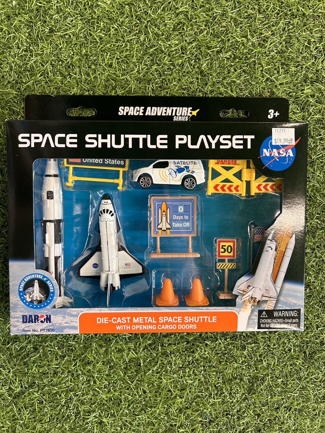 SPACE ADVENTURE 10 PIECE  SPACE SHUTTLE SET