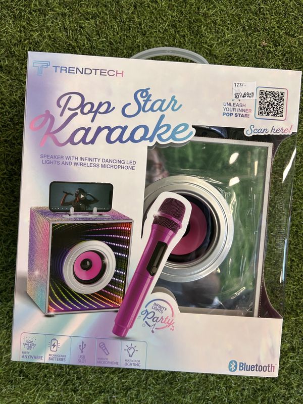 Pop Star Karaoke Infinity Lights Speaker &amp; Mic