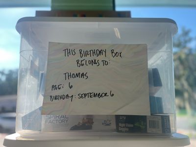 Thomas&#39; Birthday Box (Age 6, September 6th)