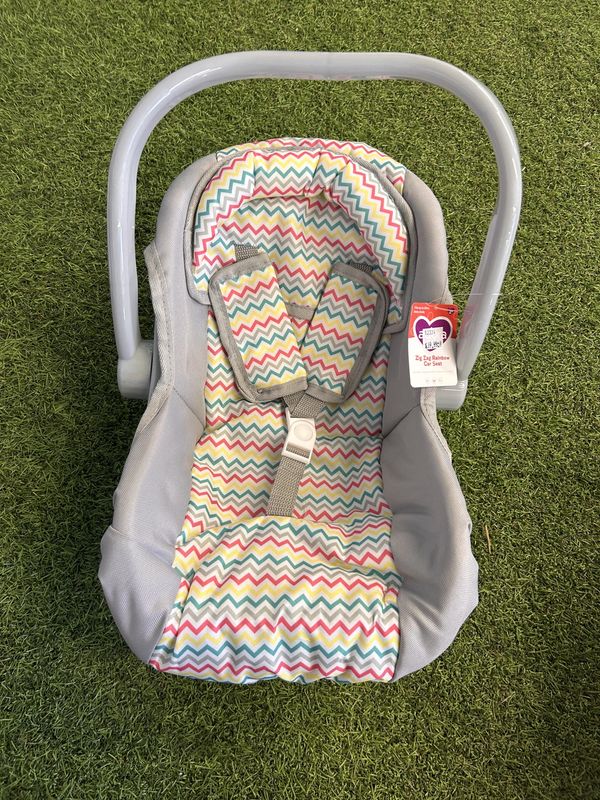 Zig Zag Rainbow - Car Seat