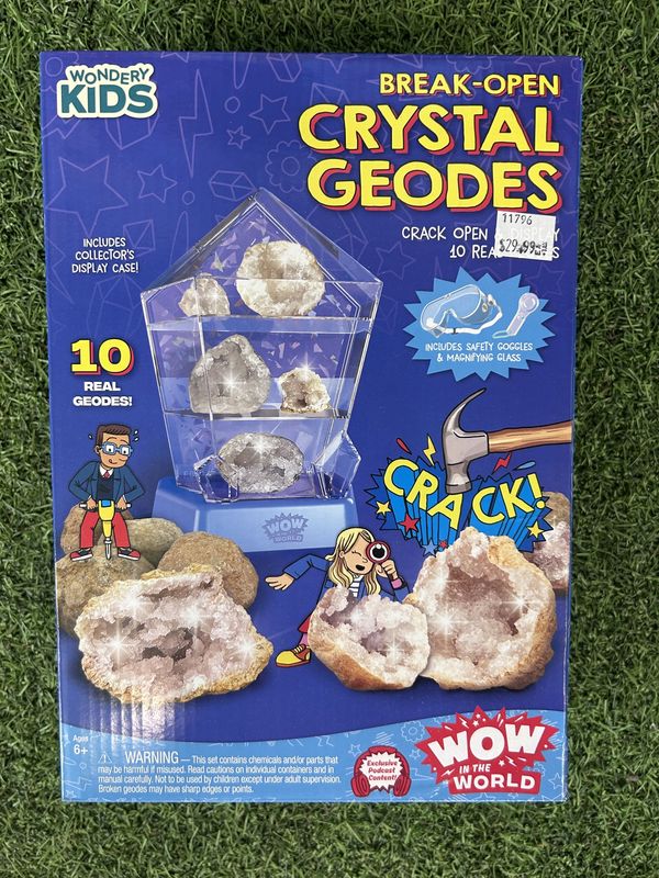 Wow in the World: Break Open Crystal Geode (Veira's Birthday Box)
