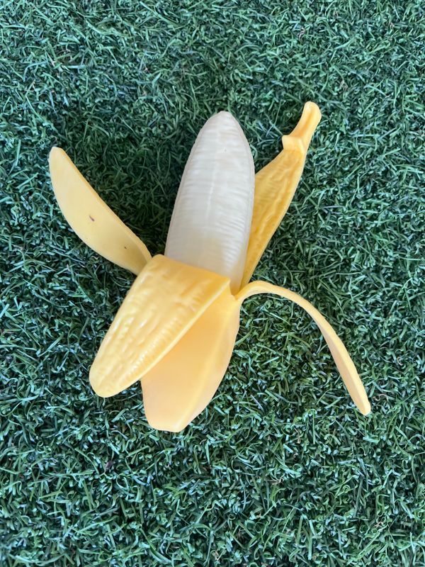 Squishy Peelable Banana 5in