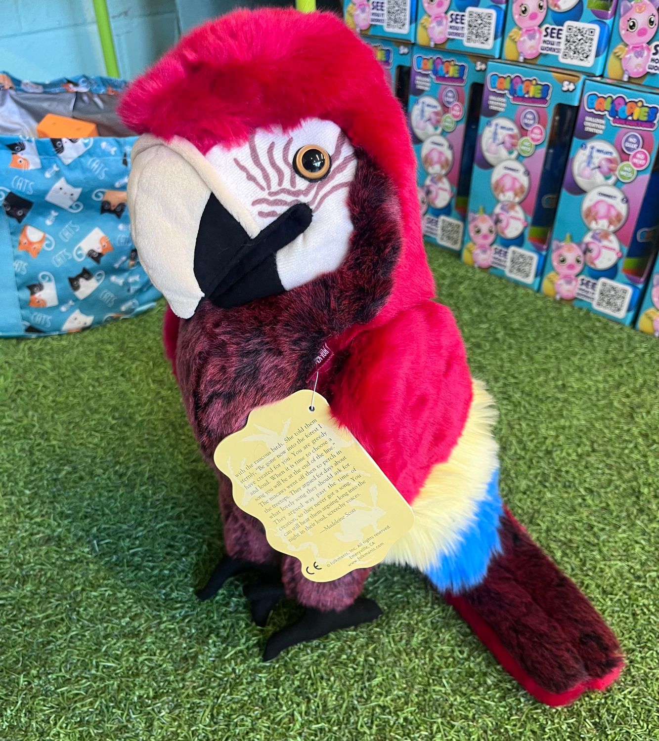 Macaw, Scarlet