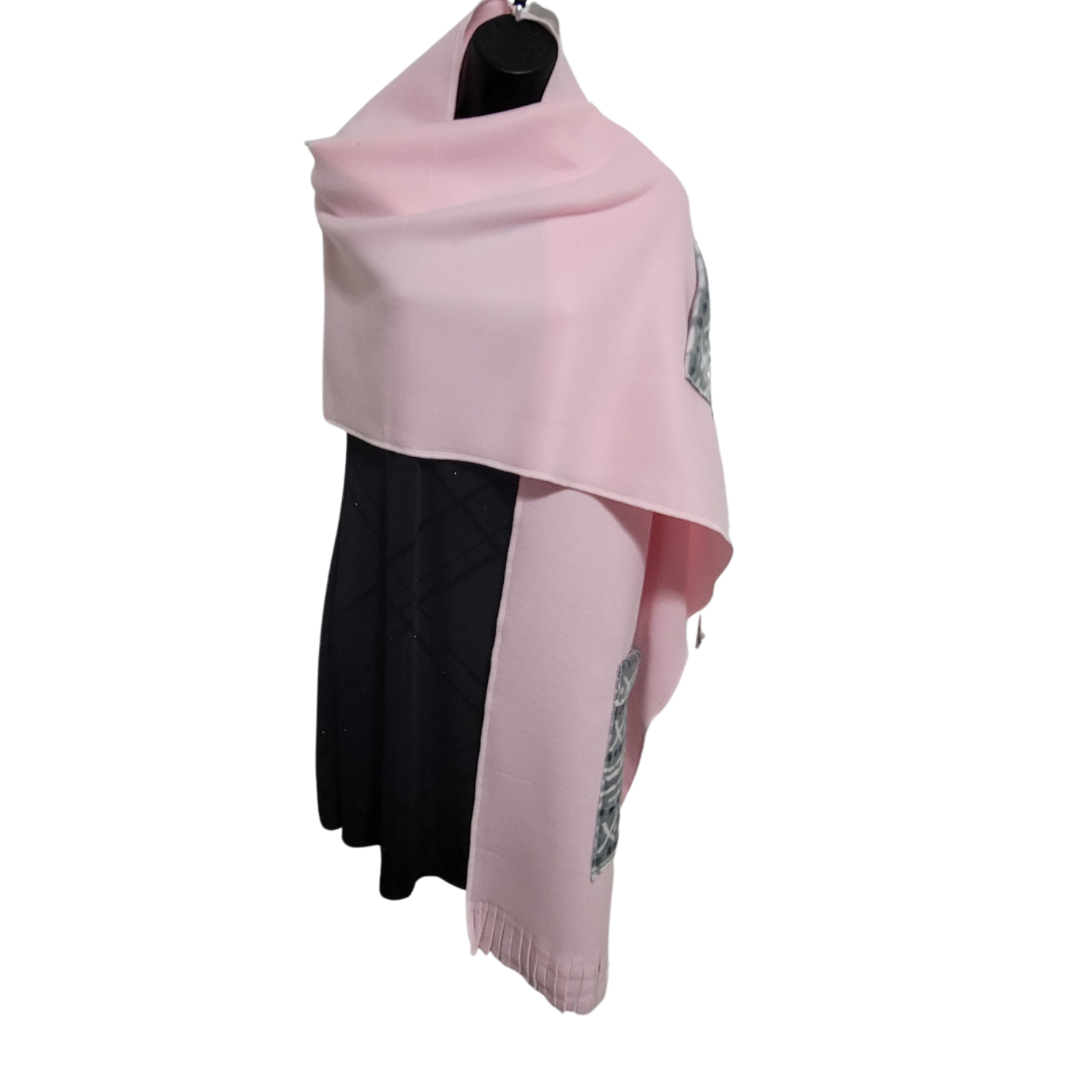 Soft Pink Fleece Wrap with light Gray and Pink Print Pockets