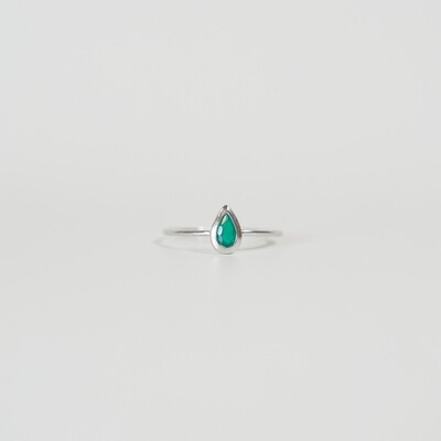 14K White Gold And Emerald Ring