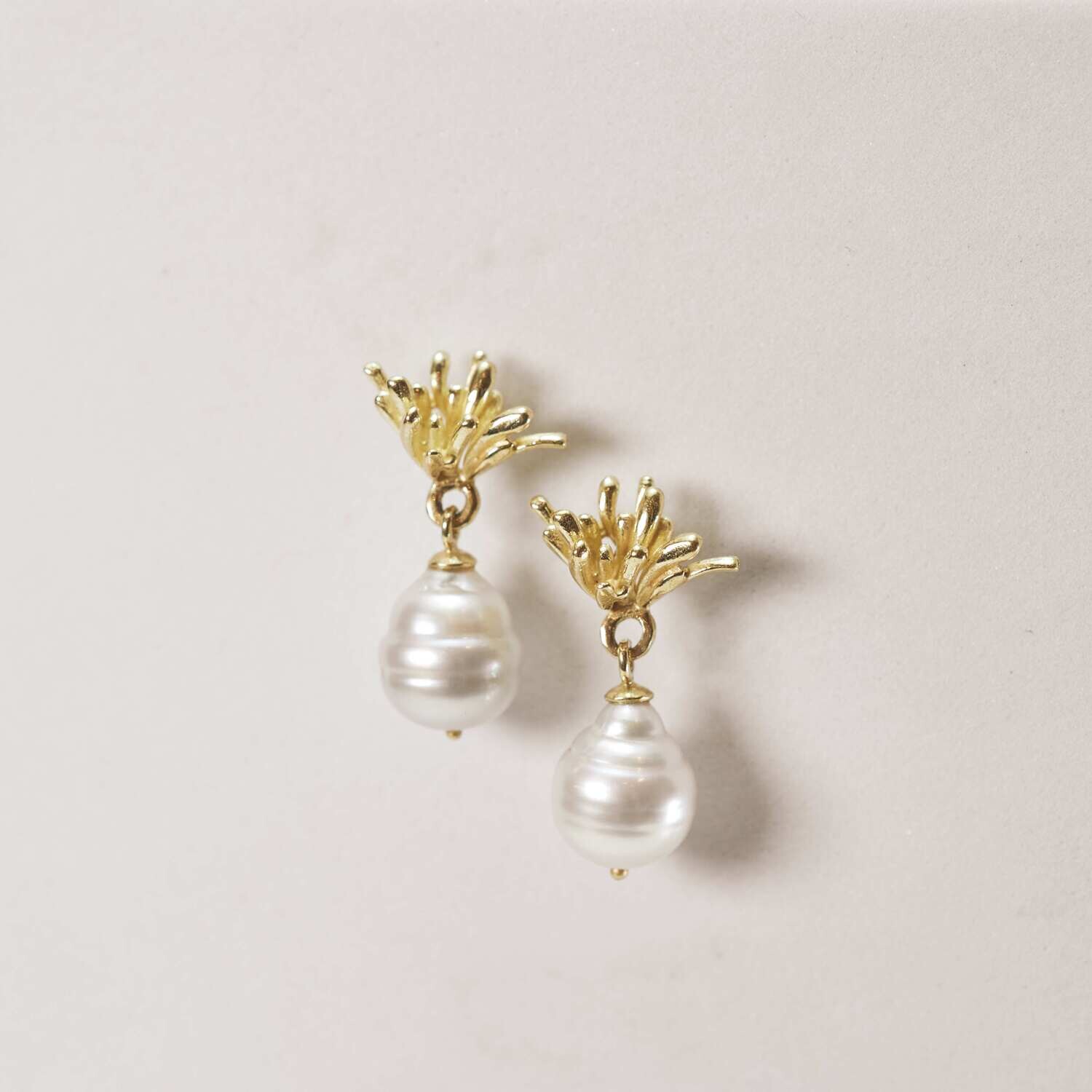“Irena” White South Sea Pearl And A Spray Of 18K