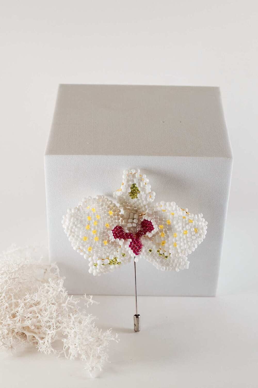 Hand Embroidered Flower Broach, White