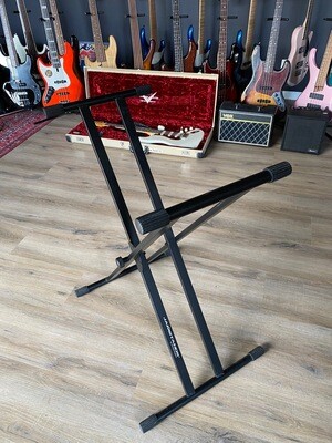 Ultimate Jamstands keyboard stand