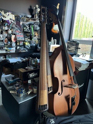 Ibanez UB 805