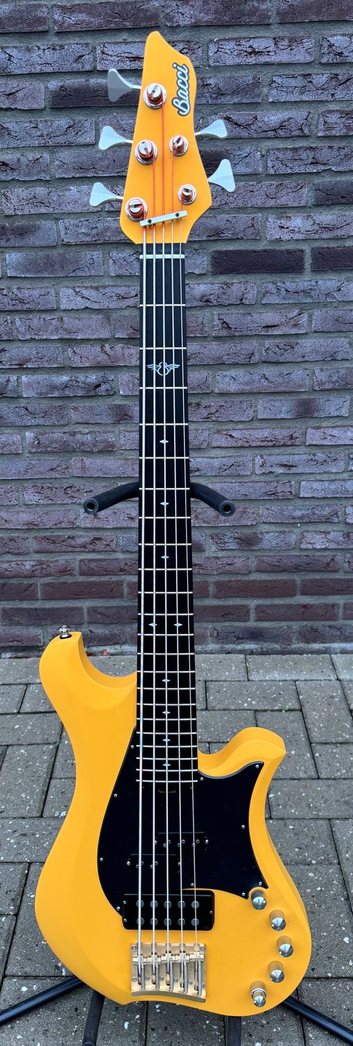 BACCI MARLEO 5-STRING 32" VELVET OCRA VINCEN GARCIA