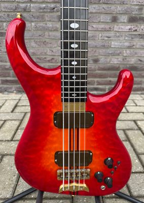 Alembic Elan / Europe 5 Quilted Maple Dragon Breath Burst 1990