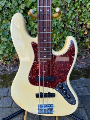 BassLine Incognito IV Jazz Bass