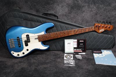 Olinto 5-String P/J Blue Velvet Relic