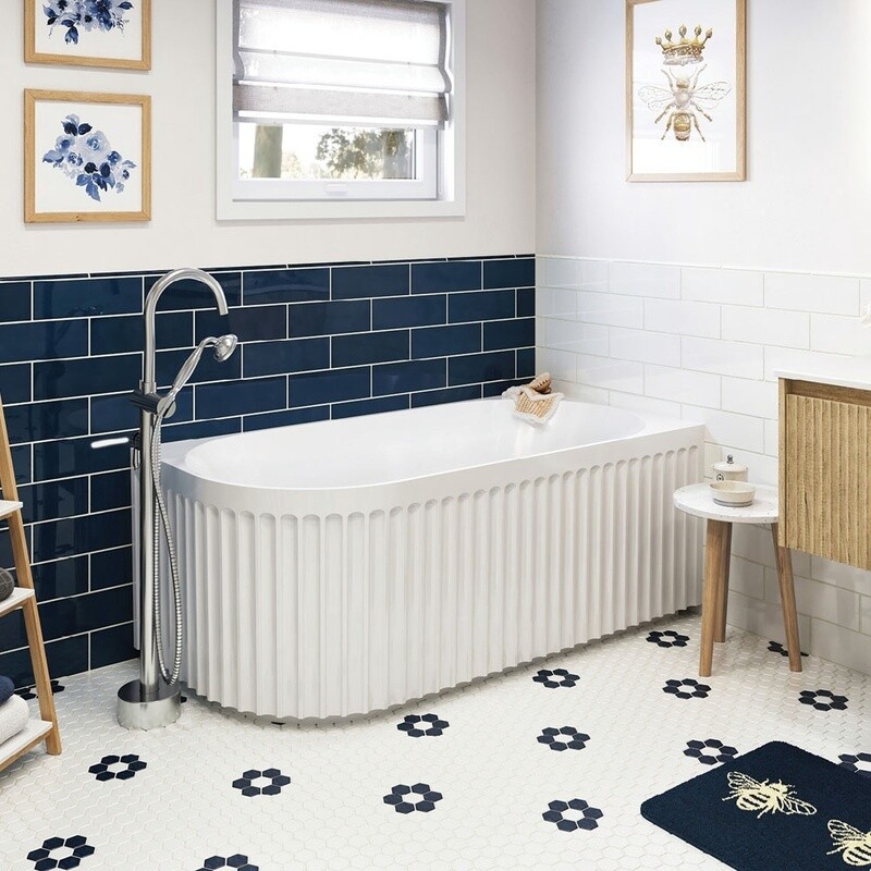 Eleanor Fluted Acrylic Corner Bath