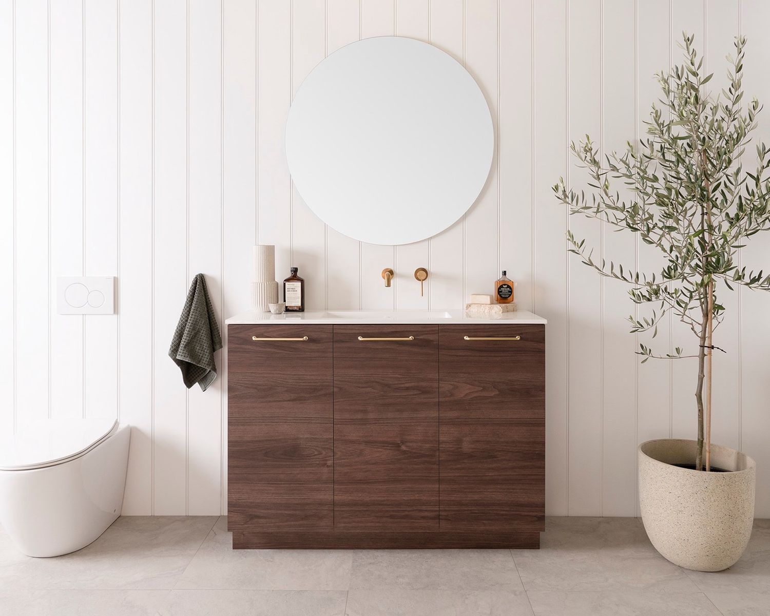 Glacier Floor Standing Ensuite, All Door Vanity - Trio