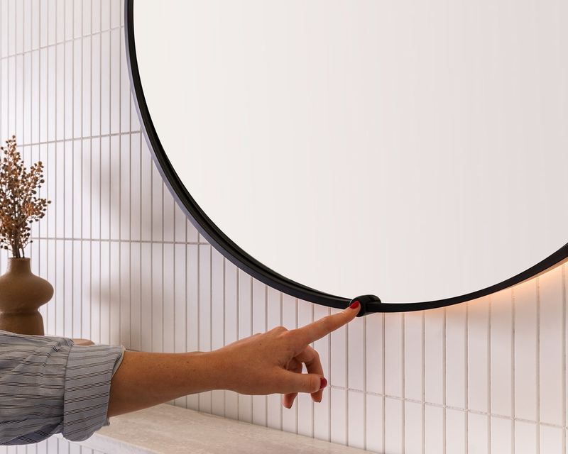 Sera Pill Mirror