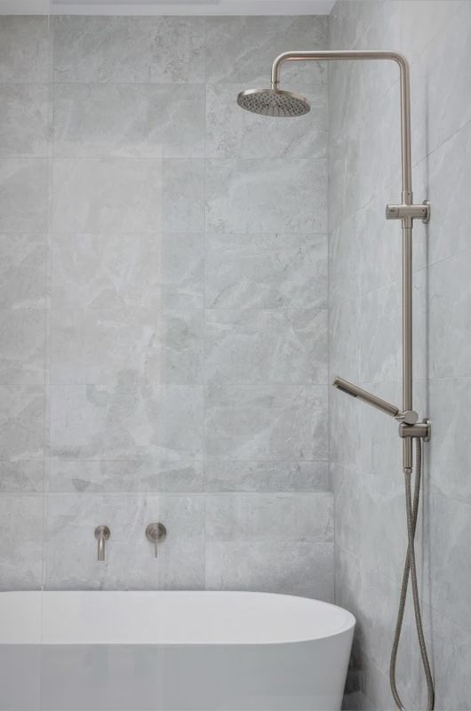 Round Combination Shower Rail, 200mm Rose, Single Function Hand Shower