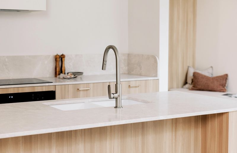 Nuage Pull Out Sink Mixer 200mm