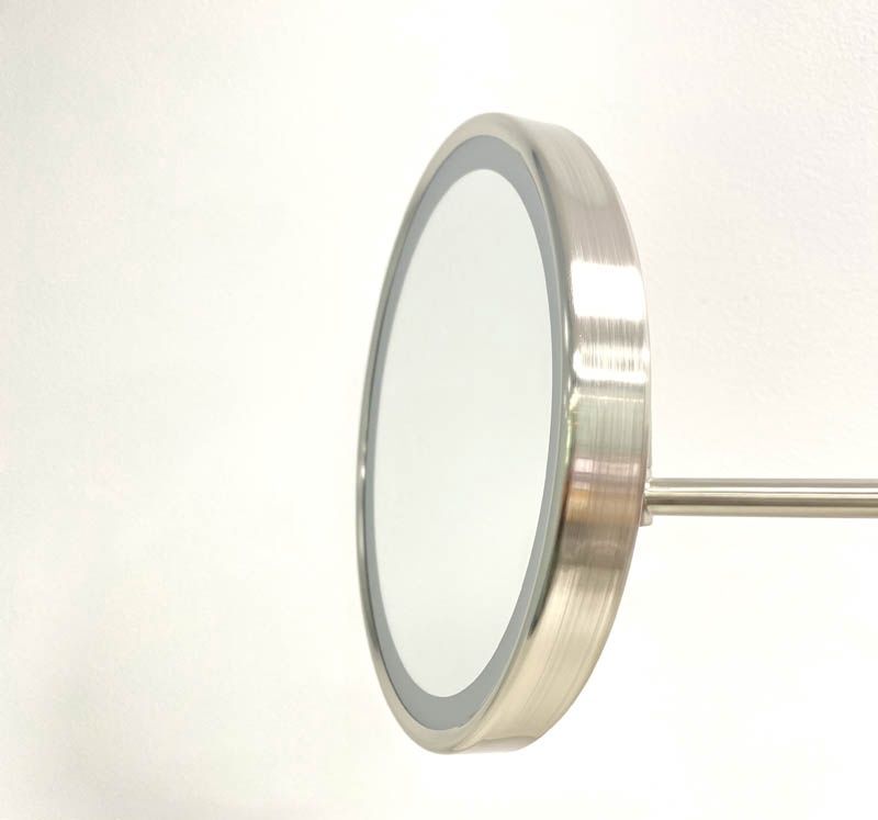 Illusion LED Magnifying Mirror, Finish: Chrome