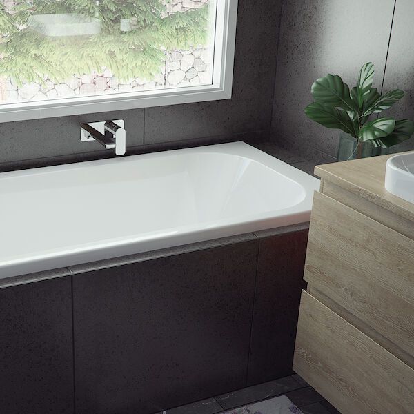 Luna Island Bath