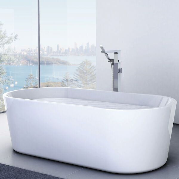 Urbane II Freestanding Bath