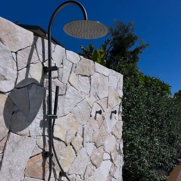 Zen Twin Shower With Outdoor Shower Hose