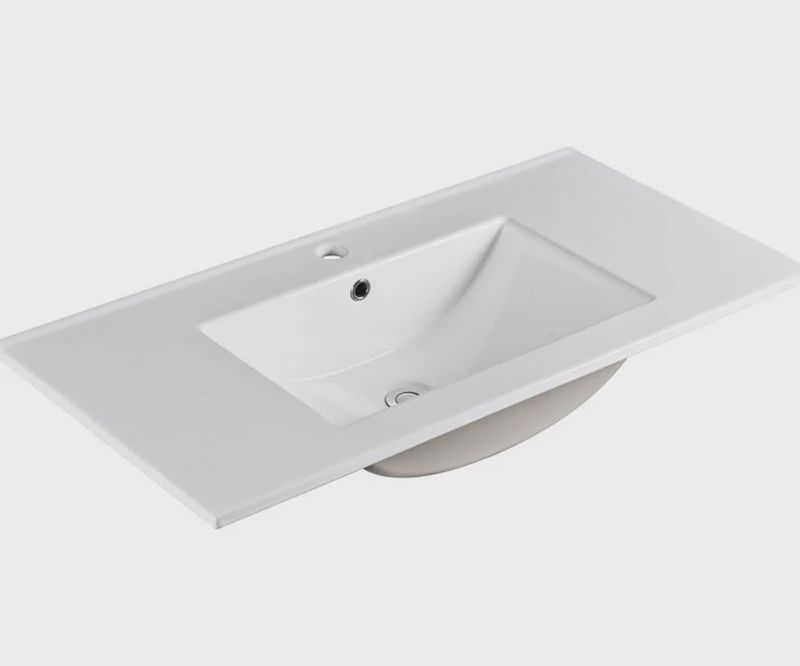 Domani Ceramic Top 1TH with Overflow