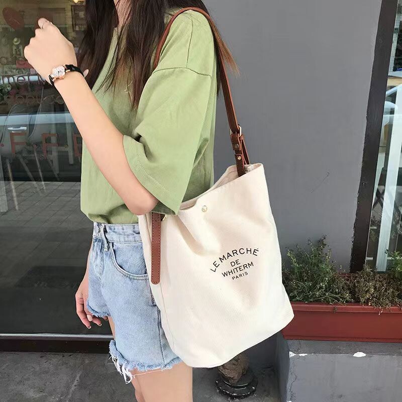 Le Marche De Whiterm Canvas Bag