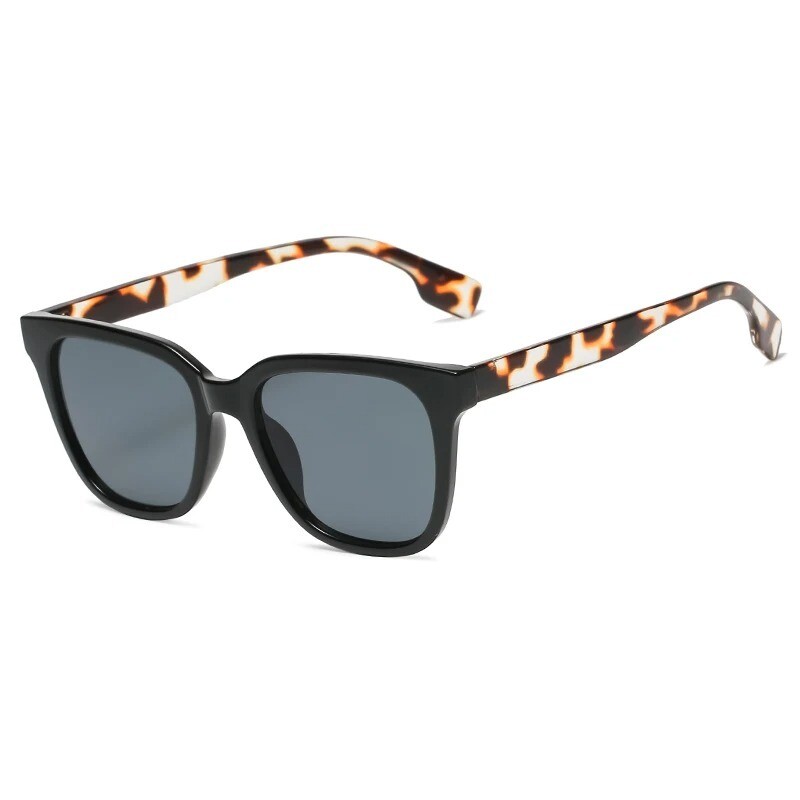 Trendy Small Square Frame Sunglasses, Colors: Black