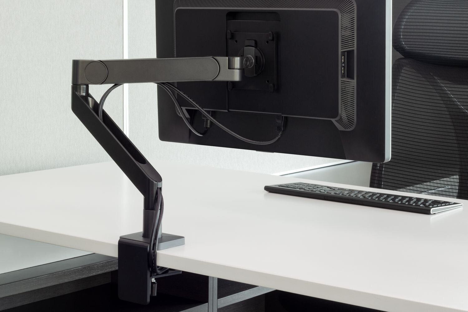 Swerv articulating monitor arm (single)