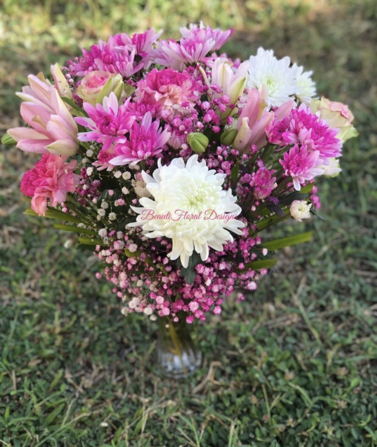 Pink &amp; white vase arrangement-Medium