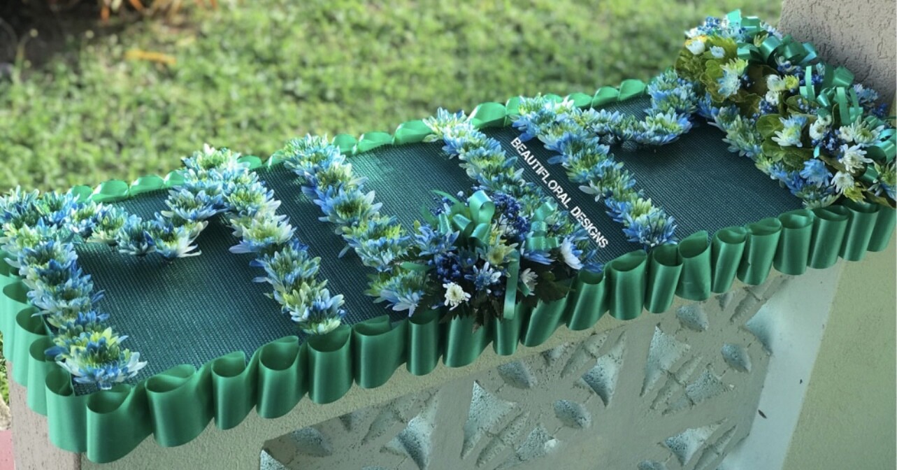 Letter wreath- MUM