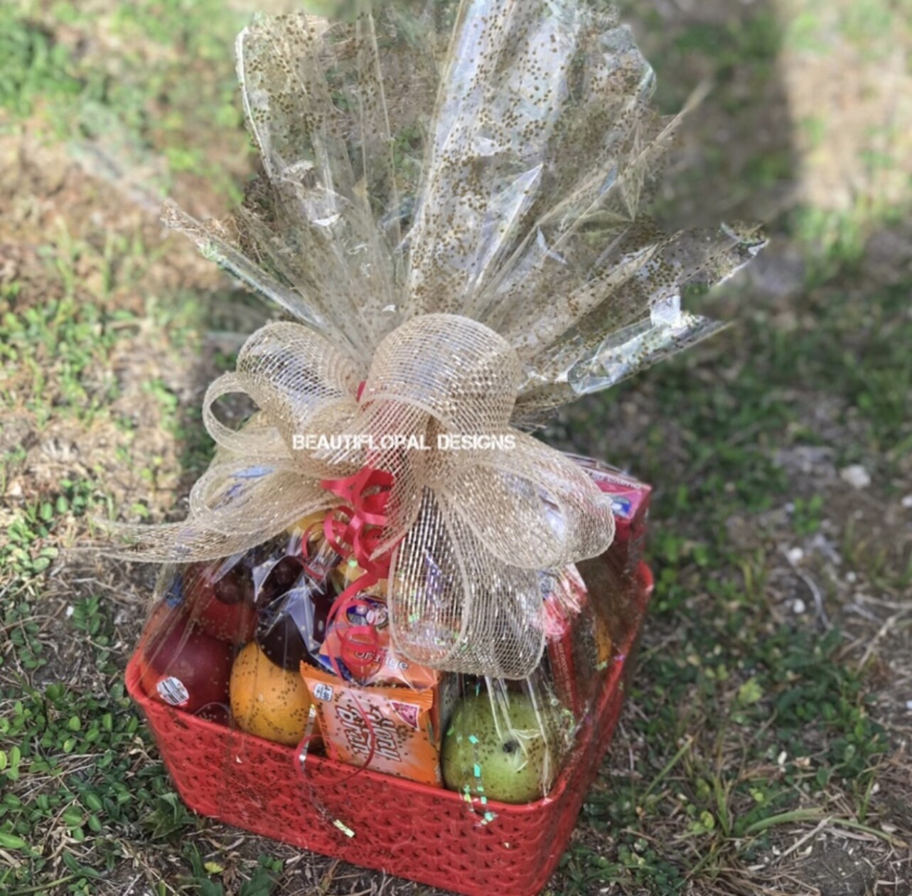 Fruit &amp; snacks basket