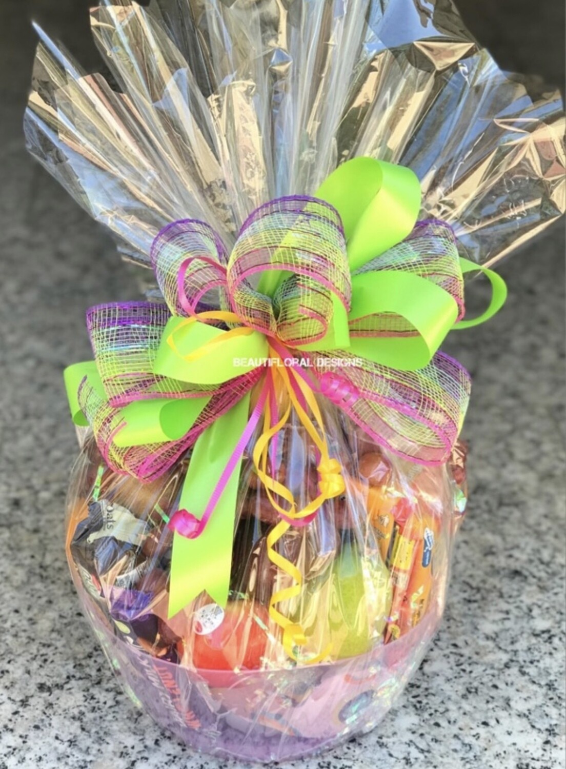 Fruit &amp; snacks basket