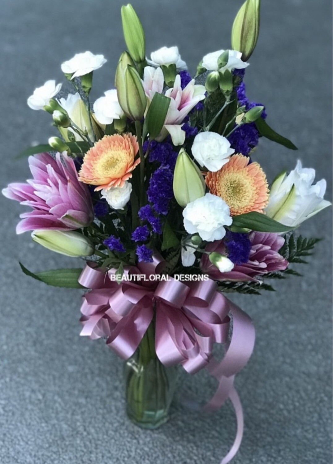 Elegant cut flower vase
