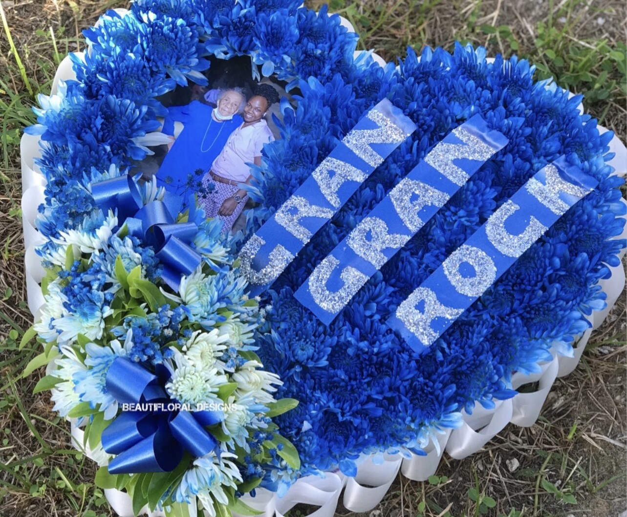 18” heart wreath w/ photo &amp; sash