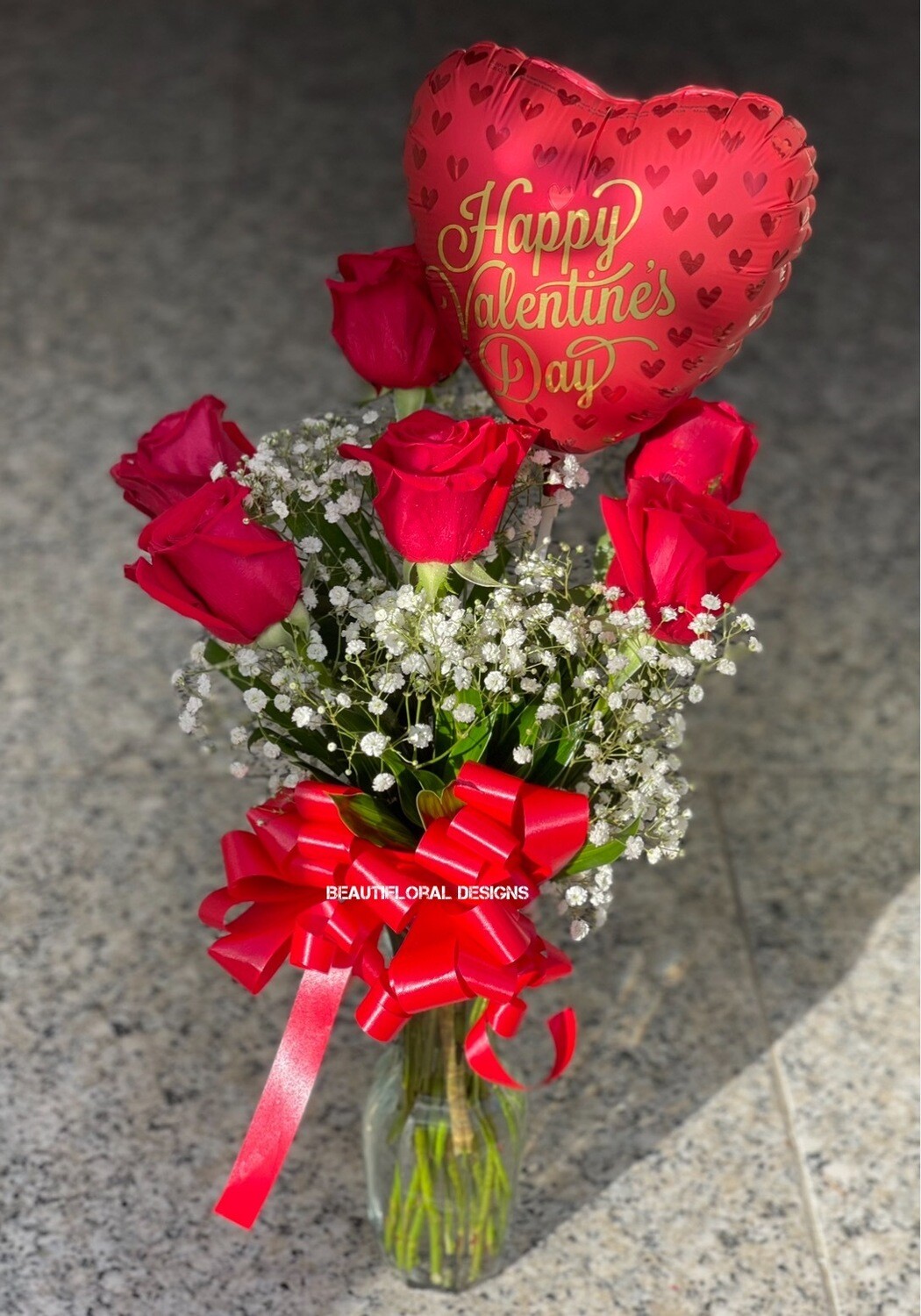 6 red roses in a vase w/ balloon