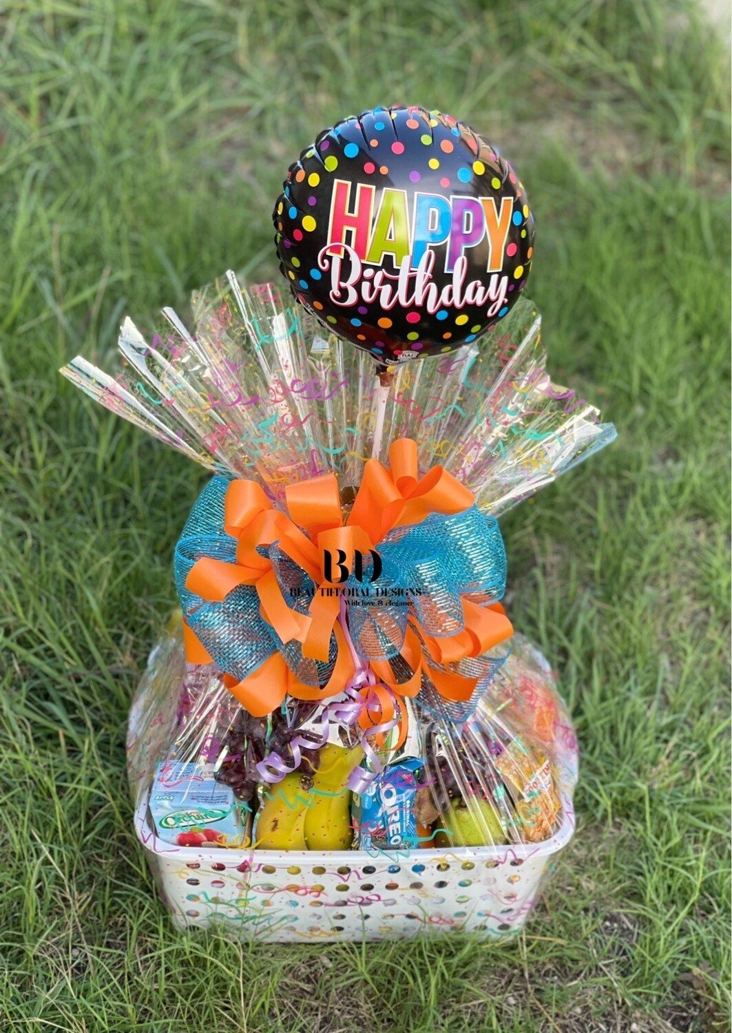 Fruit &amp; snacks basket with pineapple, strawberries &amp; 9” birthday balloon