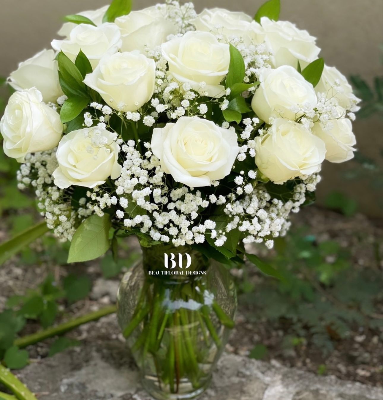 20 Roses in a vase