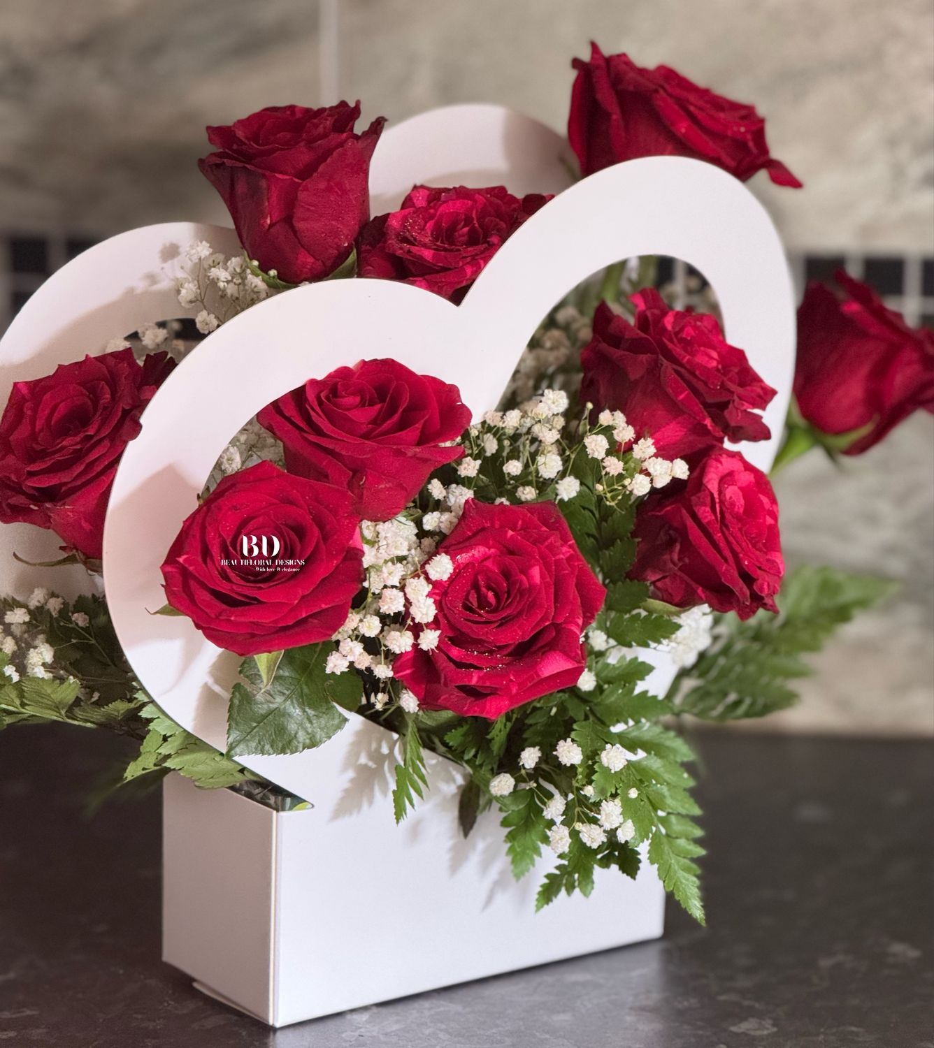 10 rose heart box