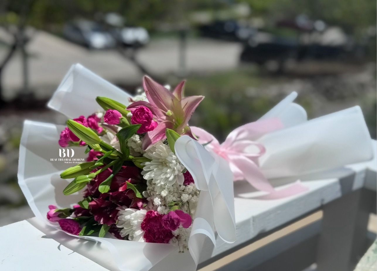 Pink &amp; white bouquet