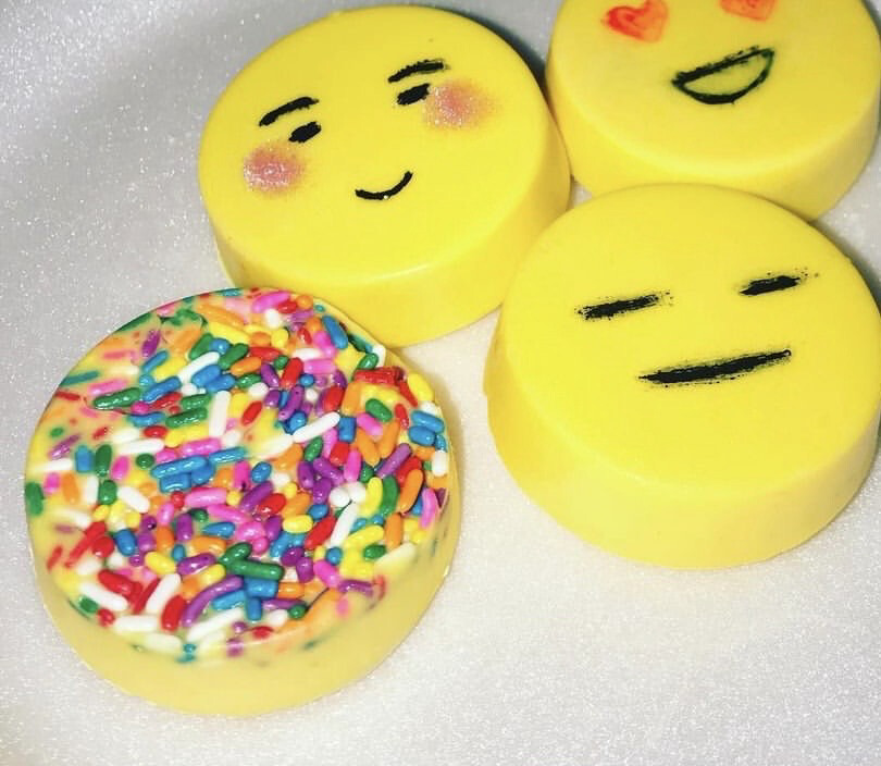 Chocolate Covered Oreos (6)