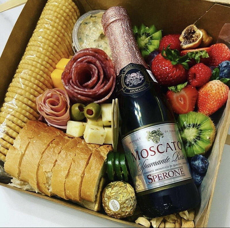 Wine &amp; Charcuterie (Sm)