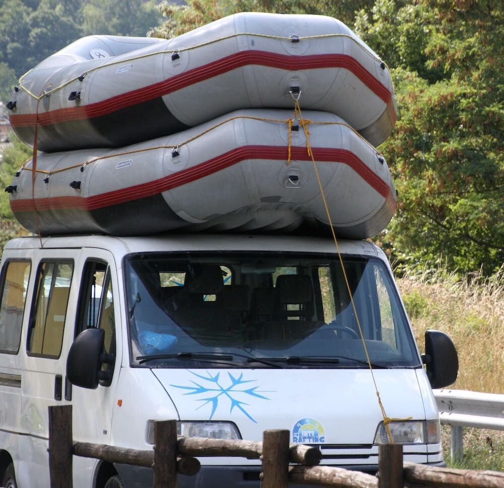 Rafts Esclusivi - Prenota 2 raft 
per la discesa INTI (max 12 persone)