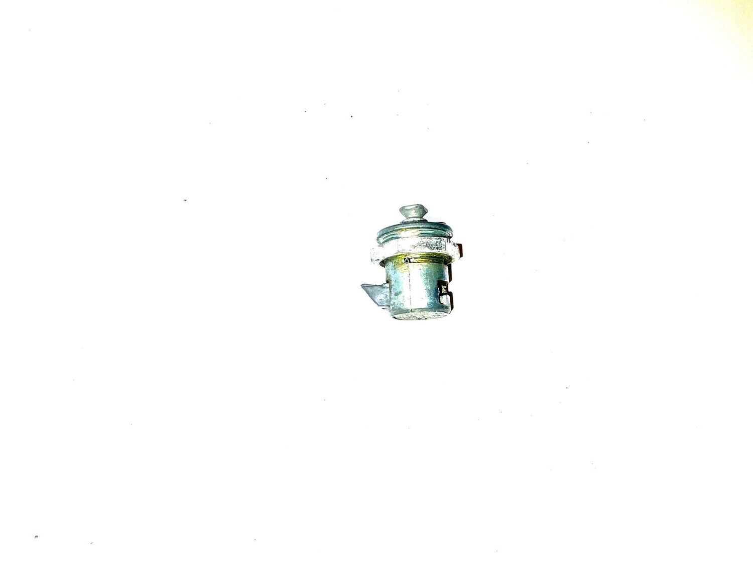 Glove Box  Knob 
    111857131C