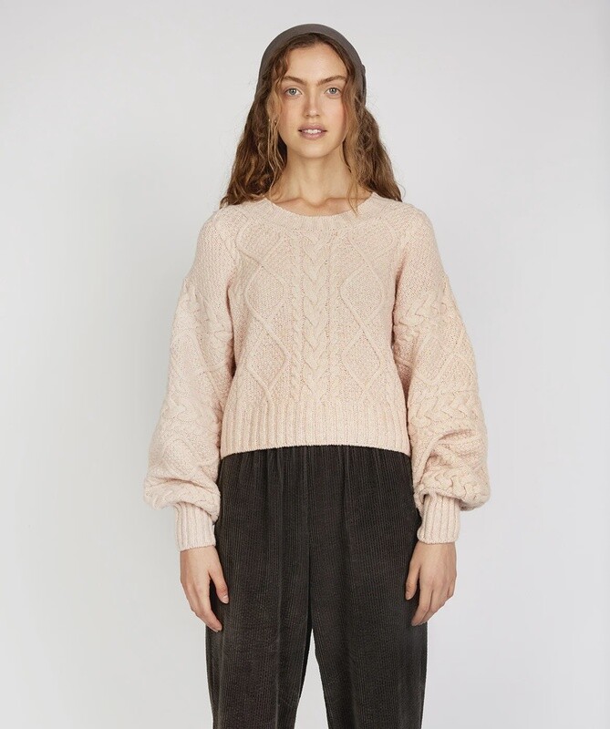 Rosehip Cable Knit Cropped Crew Neck