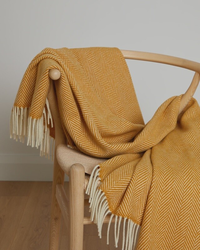 Innisfree Cashmere/Lambswool Throw-Gold