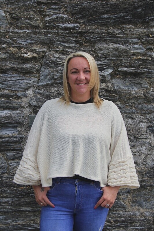 Ruffle Sleeve Geansaí Jumper