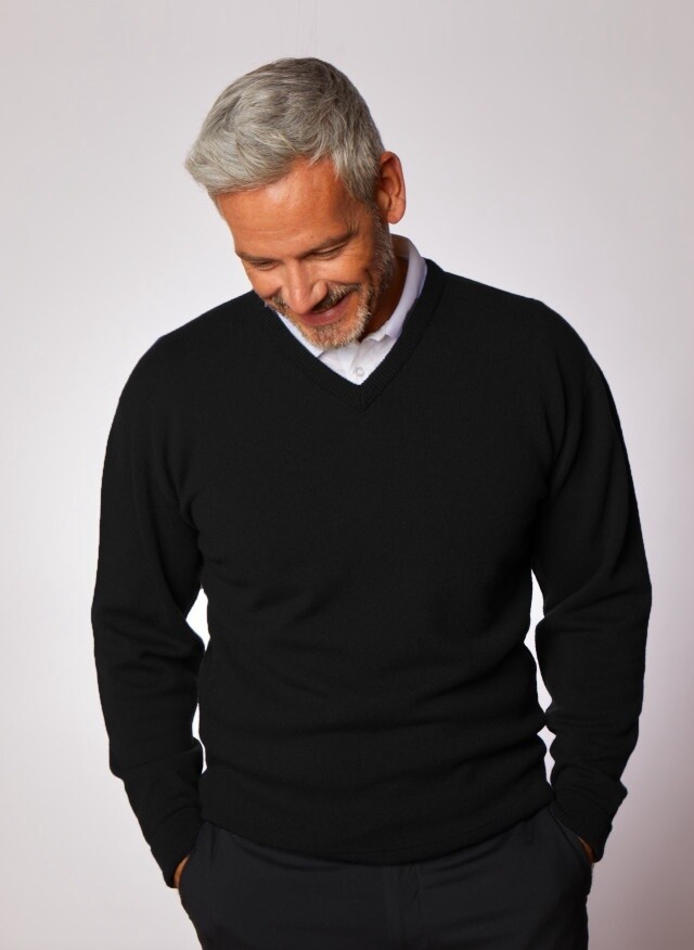 Lambswool V-Neck Sweater - Black