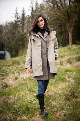 Cotswold Short Raincoat - Chinchilla